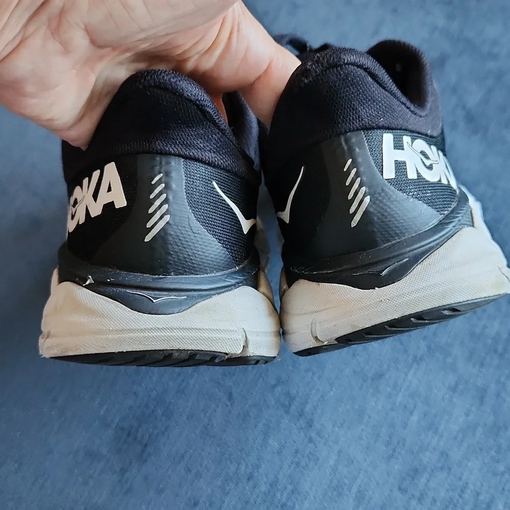 Hoka One One ARAHI 5 Black Running Shoes Sz 7.5